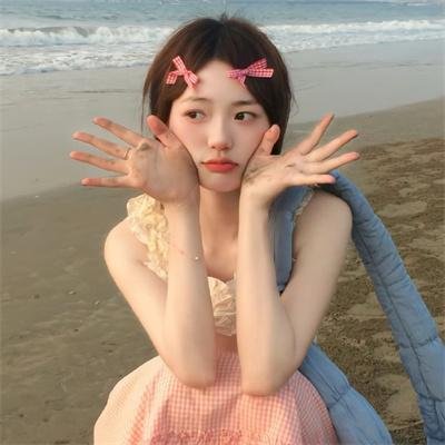 上帝深爱鱼子酱封面